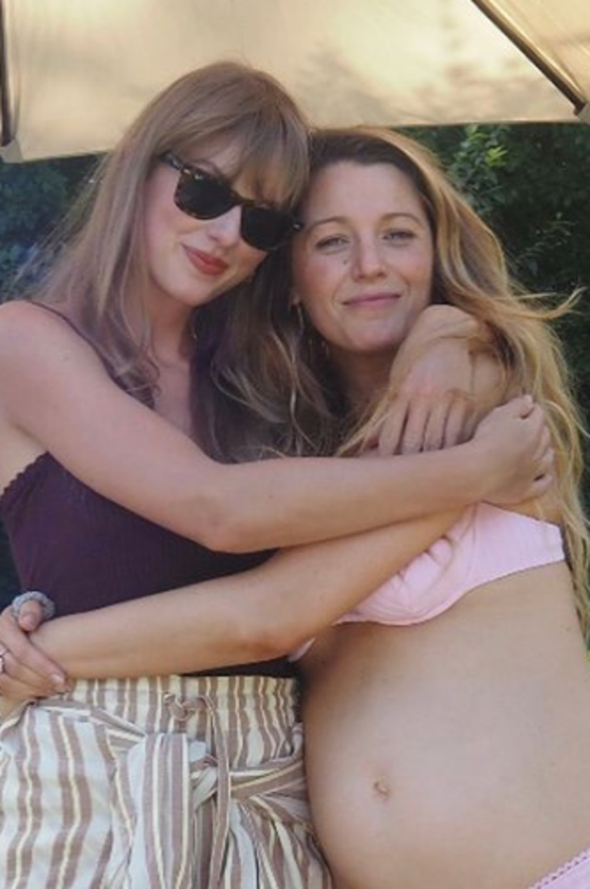 Blake Lively, evini gözetleyen muhabirlere ateş püskürdü: İşte hamile fotoğraflarım...