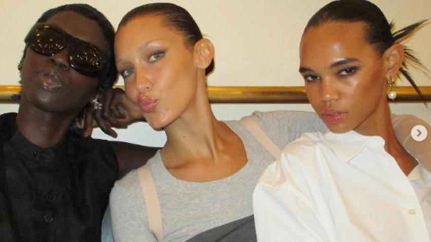 Bella Hadid dekoltesini göstermek için büyük çaba sarf etti!