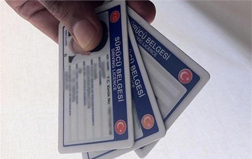 Kimlik ve ehliyet ile ilgili son dakika gelişmesi! Resmen ilan edildi, yeni tarih verildi