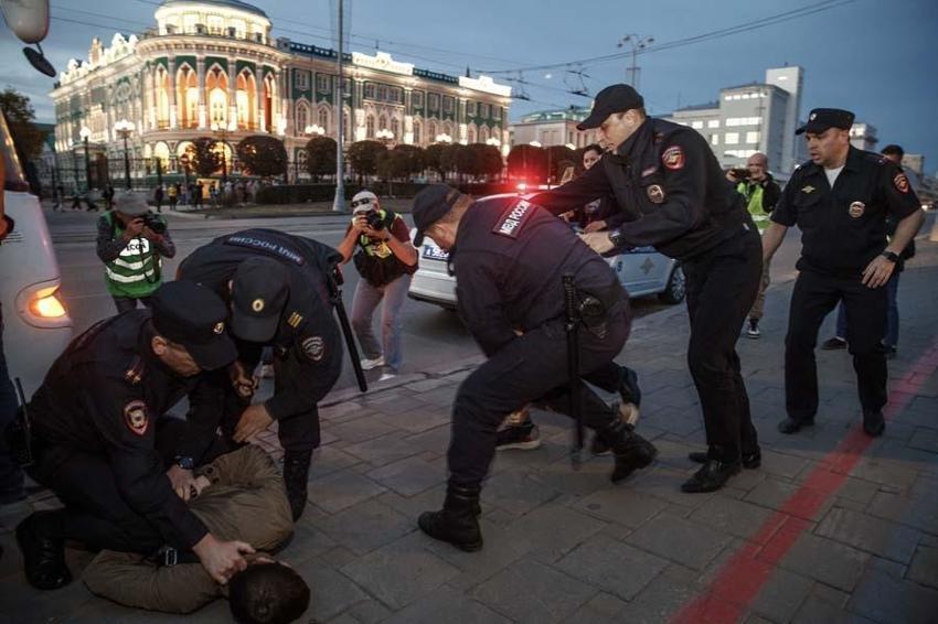Ukrayna'da zor durumda kalan Kremlin kısmi seferberlik ilan etti Vladimir Putin'den nükleer tehdit geldi: Rusya mevcut tüm yolları kullanacak, bu bir blöf değil!