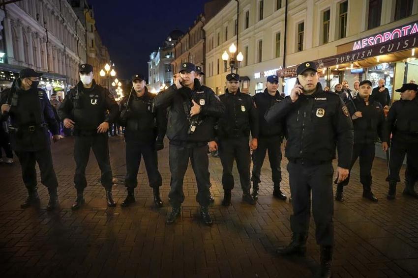 Ukrayna'da zor durumda kalan Kremlin kısmi seferberlik ilan etti Vladimir Putin'den nükleer tehdit geldi: Rusya mevcut tüm yolları kullanacak, bu bir blöf değil!