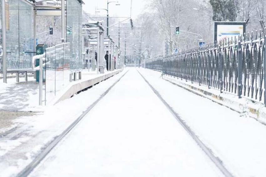 Kar yağışı başladı beyaza büründü! Meteoroloji'den son dakika uyarısı, il il açıklandı