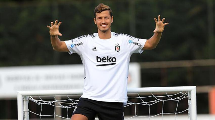 Beşiktaş'a Fenerbahçe derbisi öncesi bir iyi bir kötü haber!