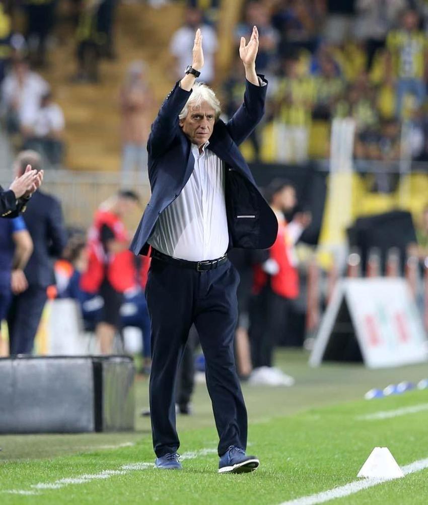 Rekorlar kıran gol makinesi Fenerbahçe'nin Portekizli teknik direktörü Jorge Jesus için bomba iddia! Sezon sonu sözleşmesi bitince...