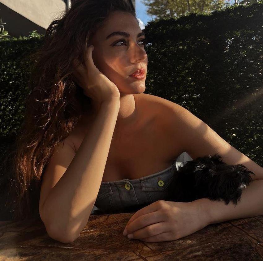 Burcu Özberk: Dizilerde neden 10 kişinin 9'u silah kullanıyor?