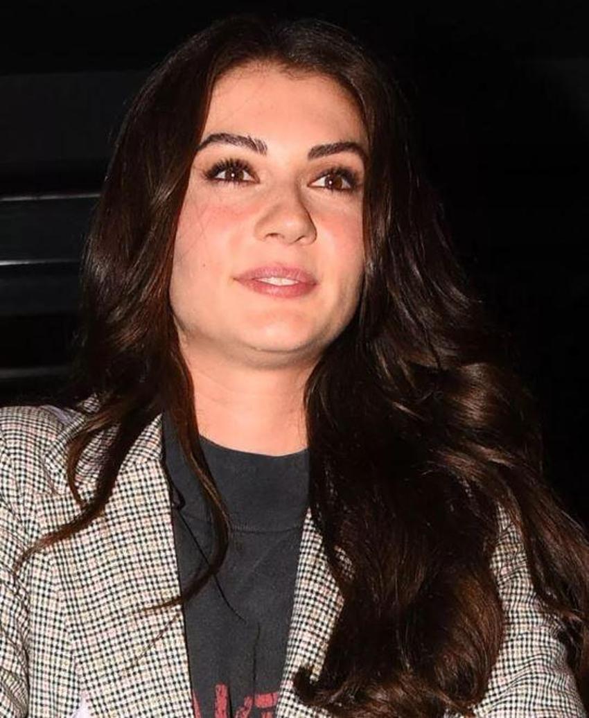 Burcu Özberk: Dizilerde neden 10 kişinin 9'u silah kullanıyor?