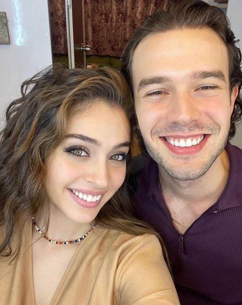 Cemre Baysel ve Aytaç Şaşmaz'dan aşk pozu! Gül emojisi ile paylaştı