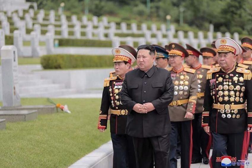 Kuzey Kore'den füze hamlesi! Kim Jong-un düğmeye bastı