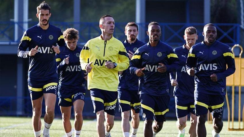 Fenerbahçe'ye Beşiktaş derbisi öncesi bir müjde bir de kötü haber!