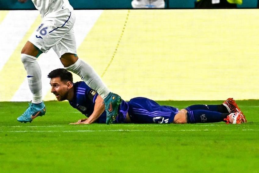 Rodrigo De Paul antrenmanda tokadını yediği Lionel Messi'ye maçta kalkan oldu!