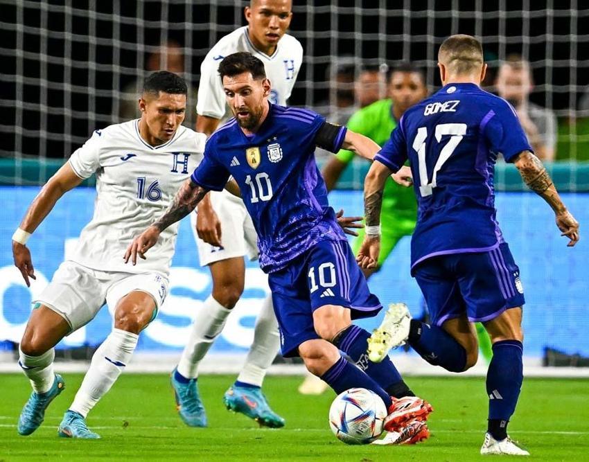Rodrigo De Paul antrenmanda tokadını yediği Lionel Messi'ye maçta kalkan oldu!