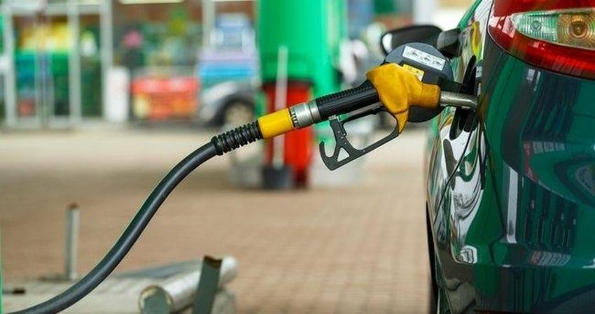 Akaryakıt fiyatlarında yeni gelişme! Benzin ve motorinde dev indirim bekleniyor