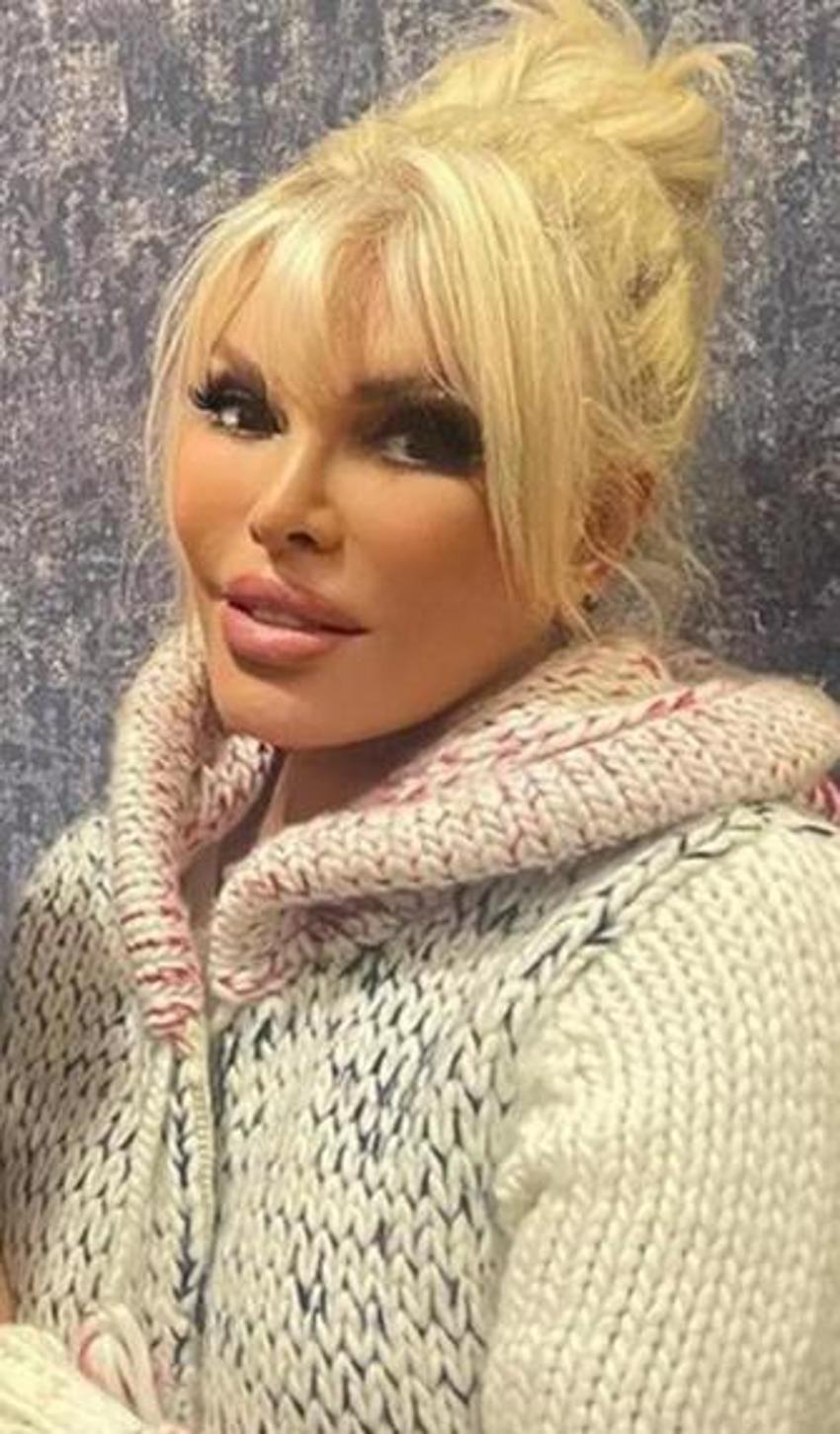 Ajda Pekkan yıllara meydan okuyor! Yüzündeki değişim dikkat çekti