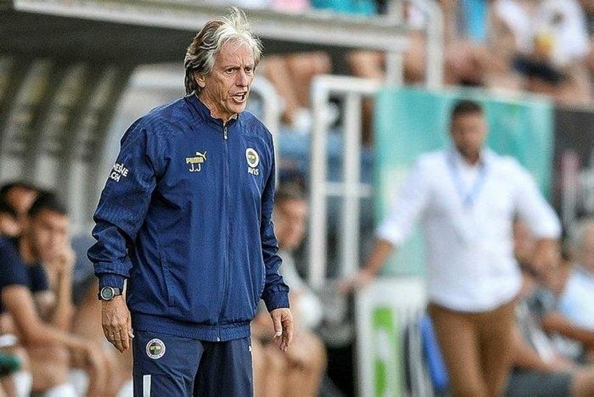 Derbi öncesi Jorge Jesus'a şok haber! Yıldız futbolcu kadrodan çıkarıldı