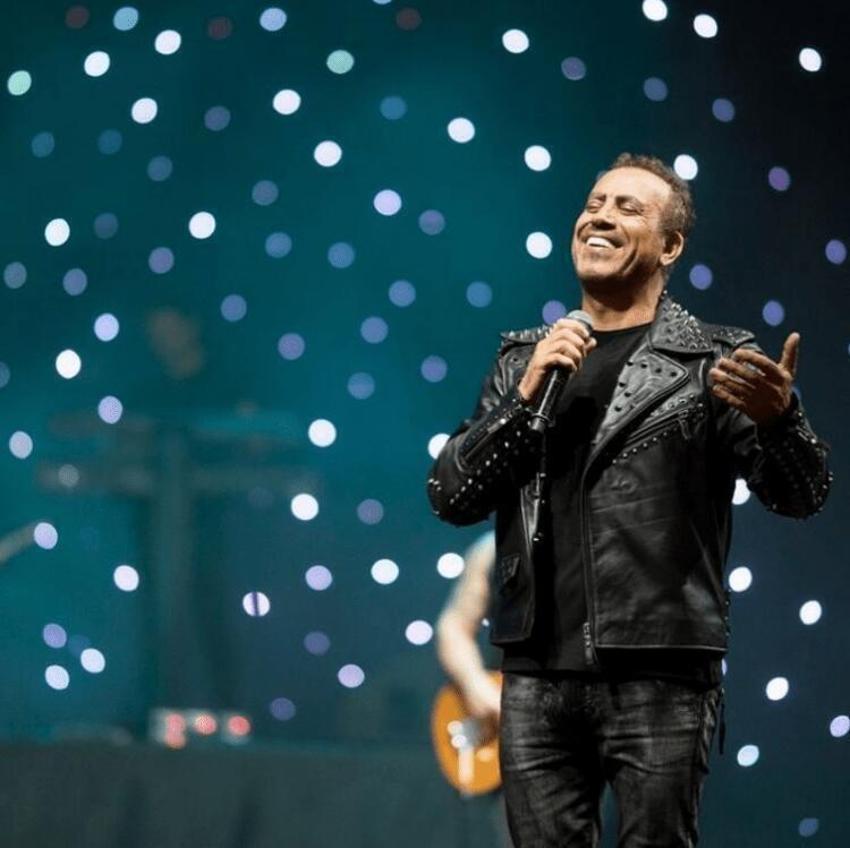 Haluk Levent İstanbul'daki etkinlik için Adana'ya gitti!