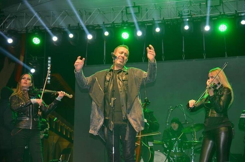 Haluk Levent İstanbul'daki etkinlik için Adana'ya gitti!