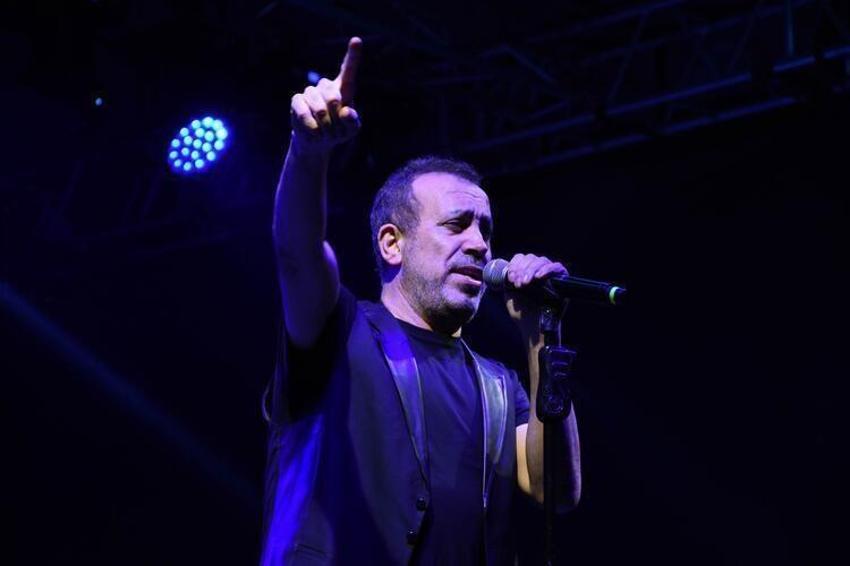 Haluk Levent İstanbul'daki etkinlik için Adana'ya gitti!