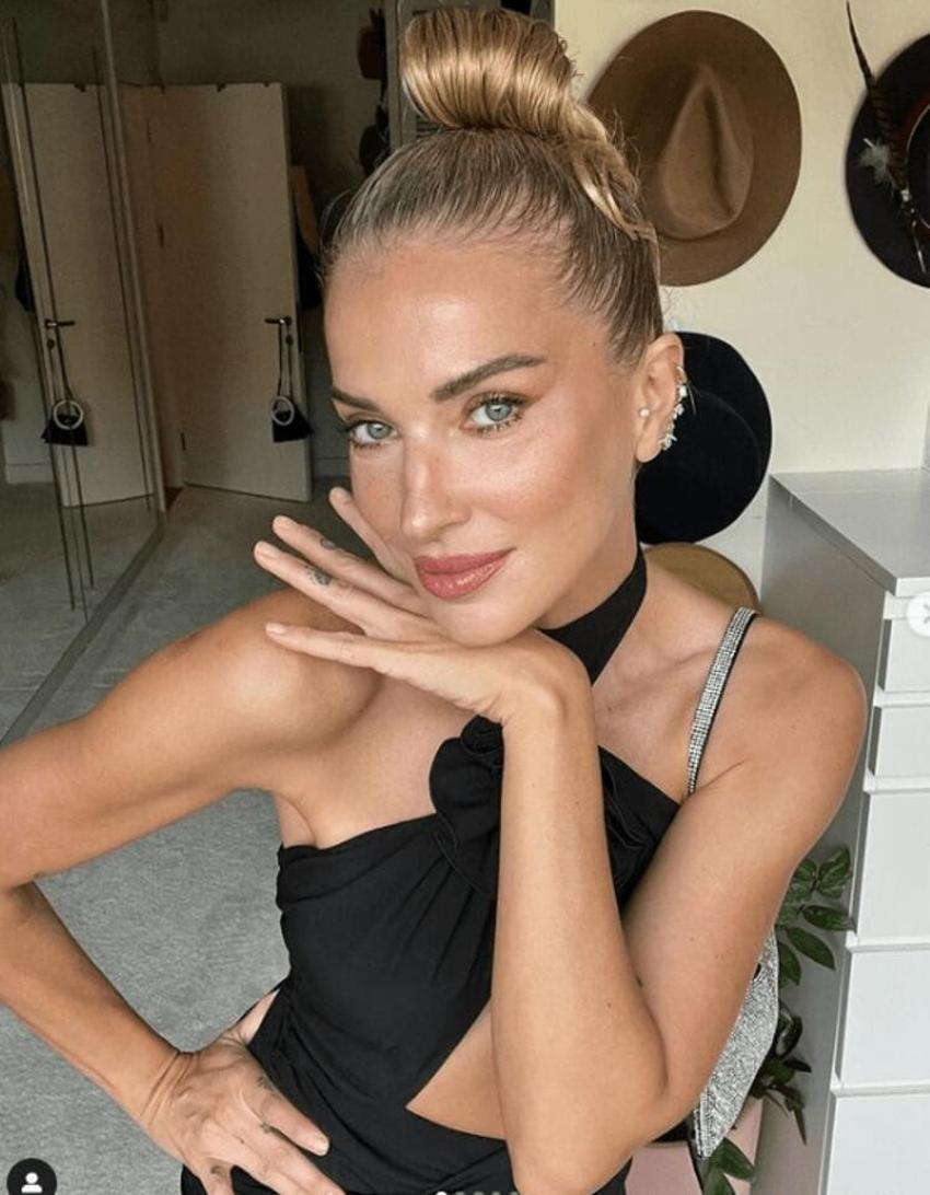 Burcu Esmersoy 46 yaşına giriyor! Doğum günü pozları...
