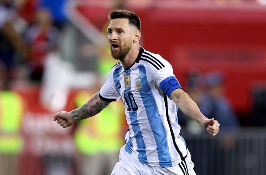 Barcelona açıkladı Laporta yeşil ışık yaktı! Lionel Messi geri mi dönüyor?