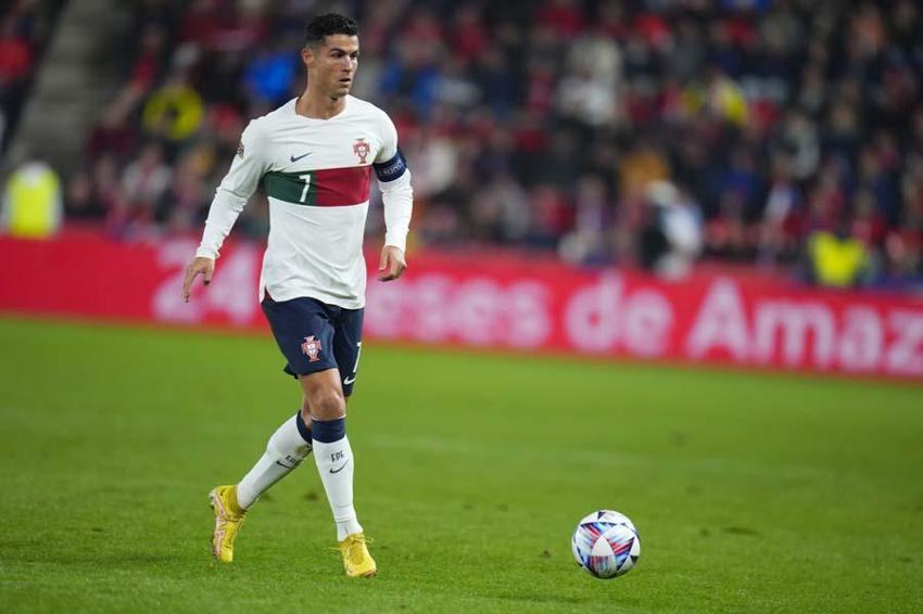 Cristiano Ronaldo'ya yapılan eleştiriler kız kardeşini çıldırttı: Hastasınız, ruhsuzsunuz, nankörsünüz, aptalsınız! Annesinden çarpıcı transfer planı...