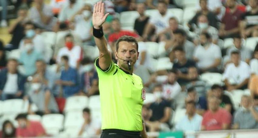 Ahmet Çakar Fenerbahçe'nin derbideki en zayıf halkasını açıkladı! 'Ölümcül hata yapıyor'