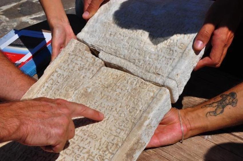 Aigai Antik Kenti'nde bulunan 1800 yıllık yazıtın sırrı ortaya çıktı