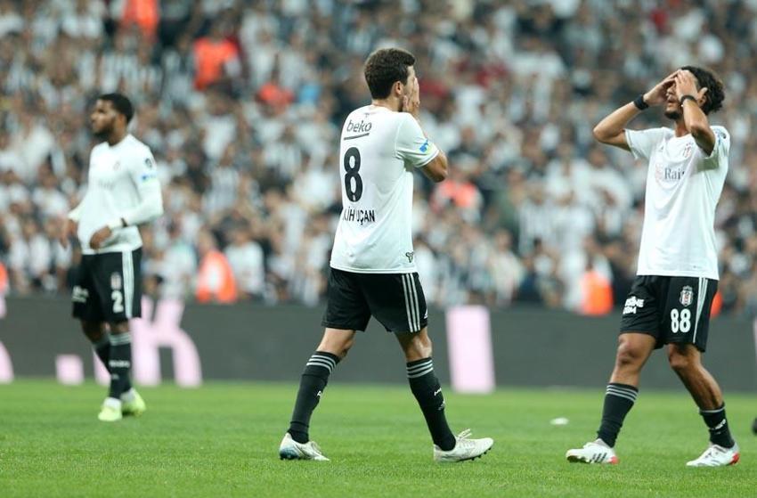 Kritik derbiye sayılı saatler kala büyük şok! Yıldız futbolcu sakatlandı iki takımın 11'leri belli oldu