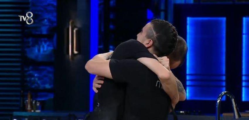 Masterchef Türkiye'de kim elendi? 2 Ekim 2022 Pazar Masterchef’e veda eden kim oldu? Masterchef Türkiye'de eleme gecesi! Mehmet şef elenen ismi açıkladı