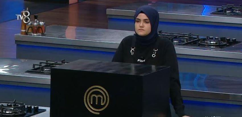 Masterchef Türkiye'de kim elendi? 2 Ekim 2022 Pazar Masterchef’e veda eden kim oldu? Masterchef Türkiye'de eleme gecesi! Mehmet şef elenen ismi açıkladı