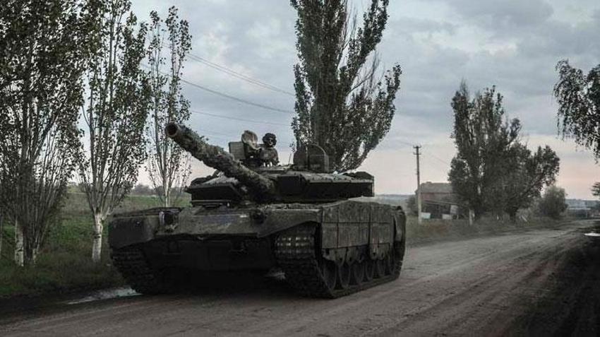 Ukrayna kritik Lyman şehrini geri aldı! Rusya Zelenski'nin memleketi Krivyi Rih'i vurdu...