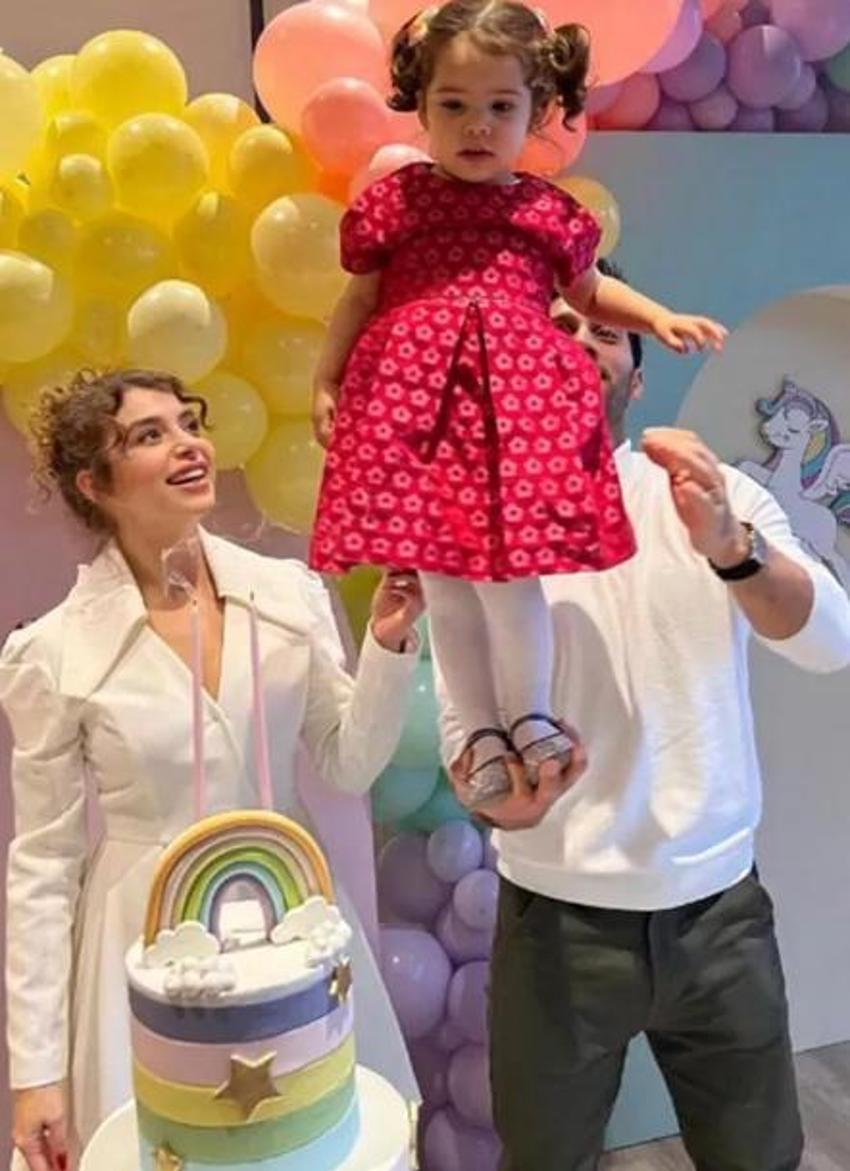 Gamze Erçel'den 'Mavi' paylaşımı! 'Anasının kızı'
