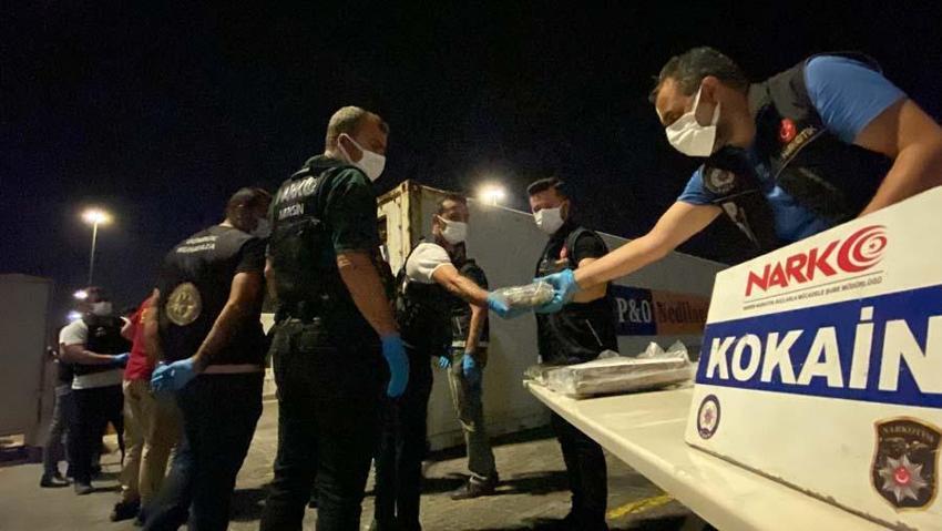 Mersin Limanı'nda, konteyner gemisinde 48 kilo kokain ele geçirildi