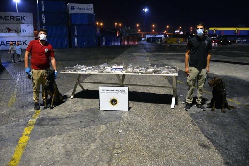 Mersin Limanı'nda, konteyner gemisinde 48 kilo kokain ele geçirildi