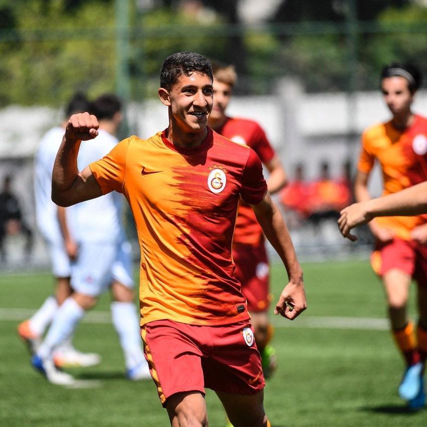 Adı 'Yerli Di Maria' Galatasaray hazine buldu yönetim 16'lık yeteneğe 5 yıllık sözleşme sundu