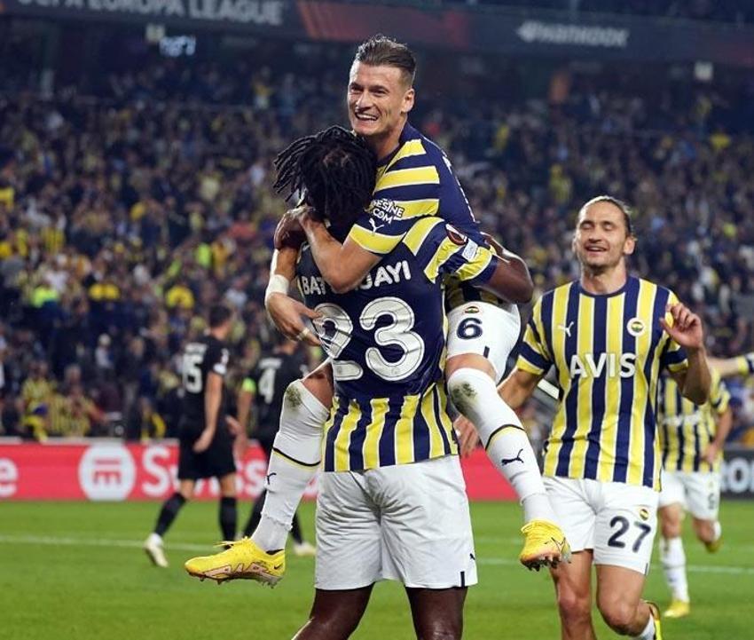Mağlubiyete değil 'bayrağa' takıldılar! Rumlar çıldırdı attıkları manşetler hiç şaşırtmadı