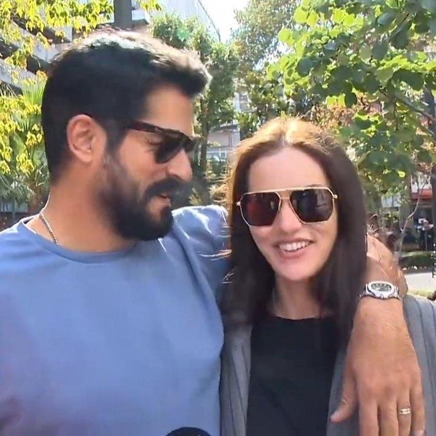 Burak Özçivit, eşi Fahriye Evcen'i gezmeye çıkardı: Her boşluğunda beraberiz