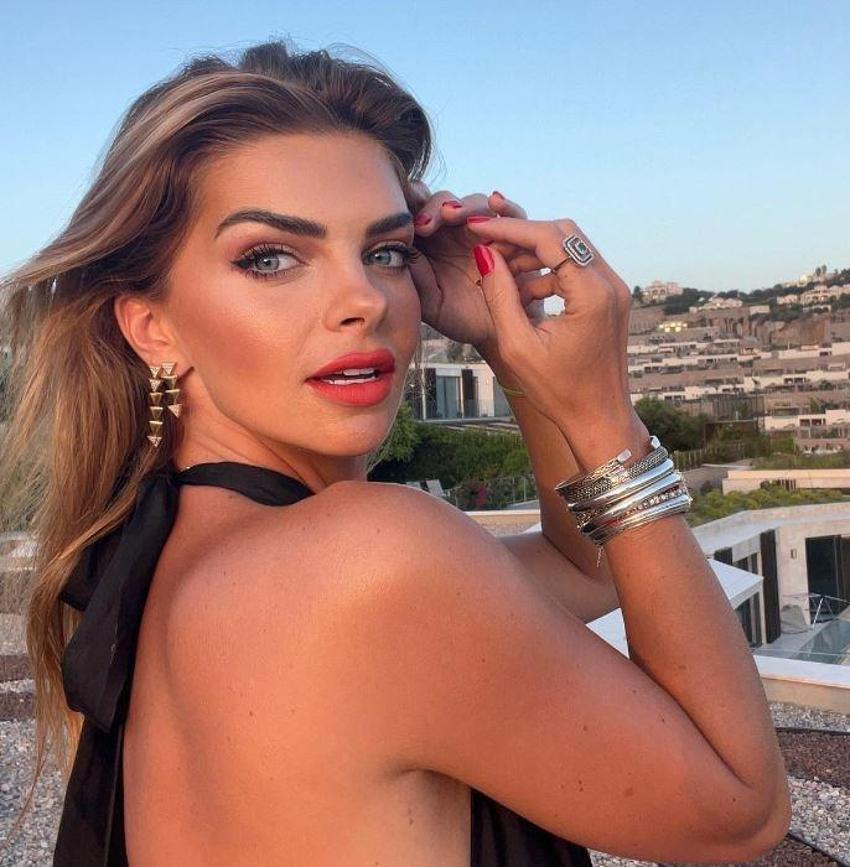 Pelin Karahan 10 kilo verdi! 'Zayıfladıktan sonra daha cesur giyinmeye başladım'