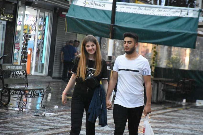 Çok kuvvetli olacak! Sıcaklıklar düşüyor, 80 km hızla geliyor! Meteoroloji son dakika il il uyardı, saat verildi