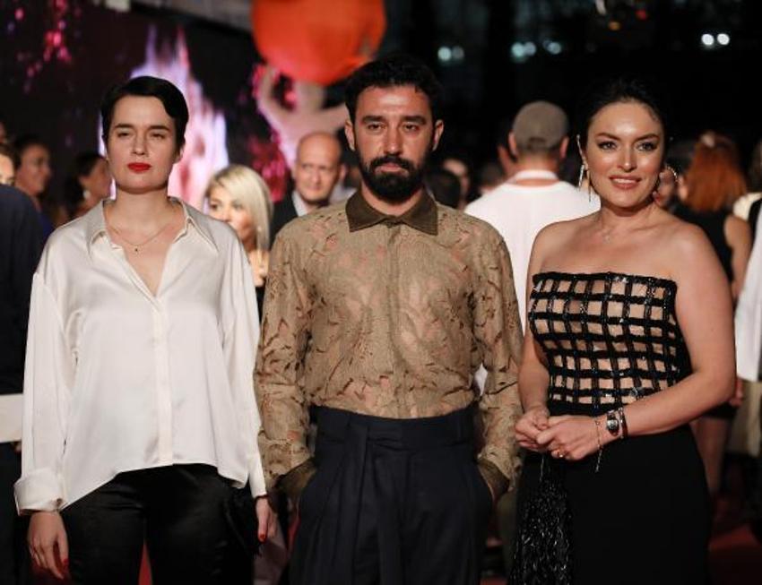 Altın Portakal'da 'kırmızı halı' şıklığı