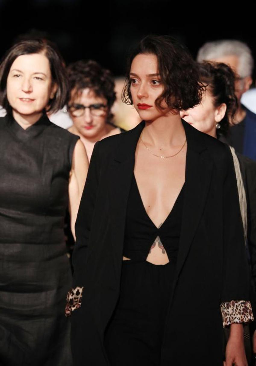 Altın Portakal'da 'kırmızı halı' şıklığı