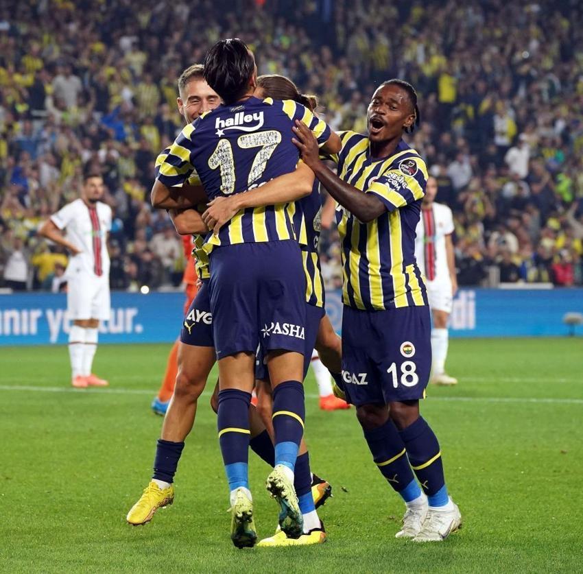 Fenerbahçe-Fatih Karagümrük maçında neler oldu neler! Rekorlarla dolu gece