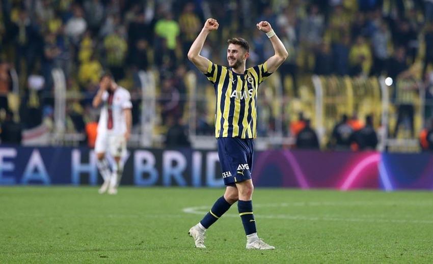 Herkes alkış aldı 3 futbolcu hariç: İnat edip oynatırsan işte böyle ecel terleri dökersin