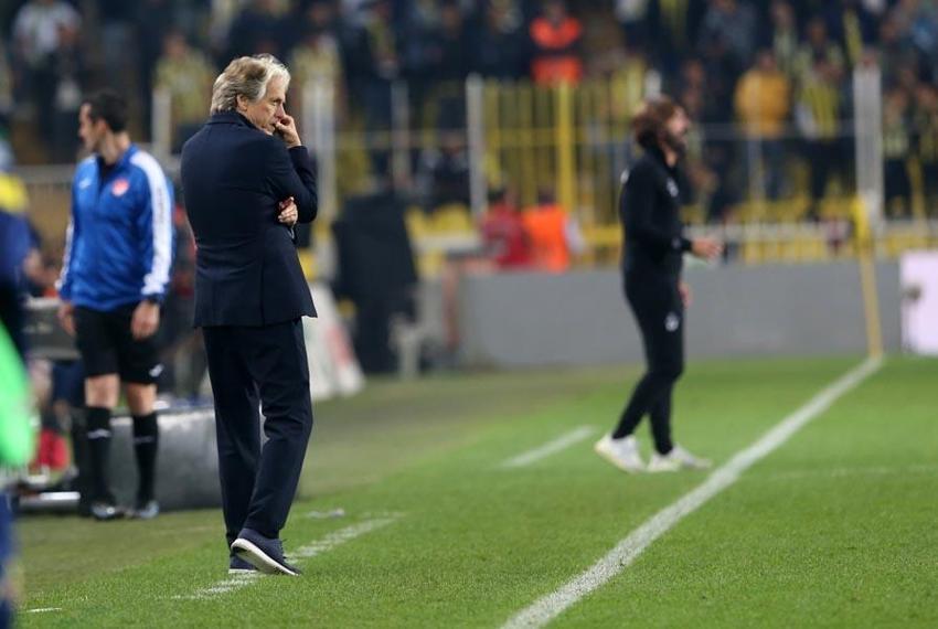 Herkes alkış aldı 3 futbolcu hariç: İnat edip oynatırsan işte böyle ecel terleri dökersin