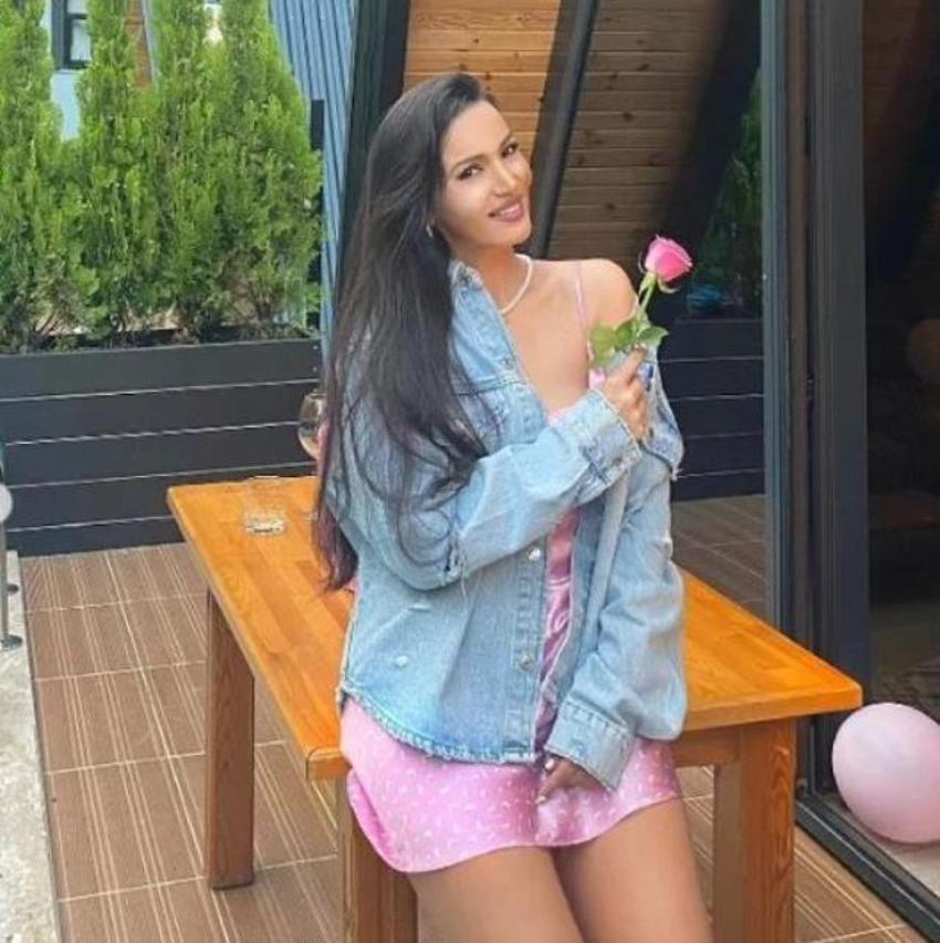 Çarkıfelek'in hostesi Emel Özkızıltaş estetikle bambaşka biri oldu!