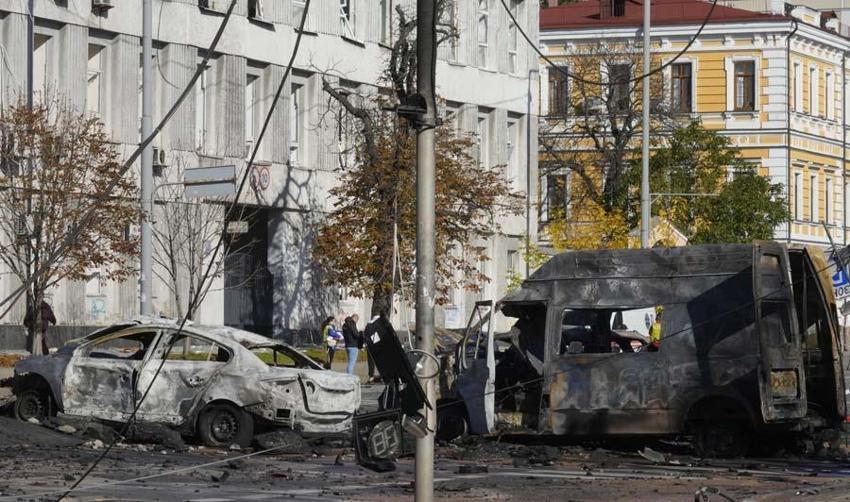 Ukrayna'nın başkenti Kiev'de peş peşe patlamalar! 8 ölü 24 yaralı...