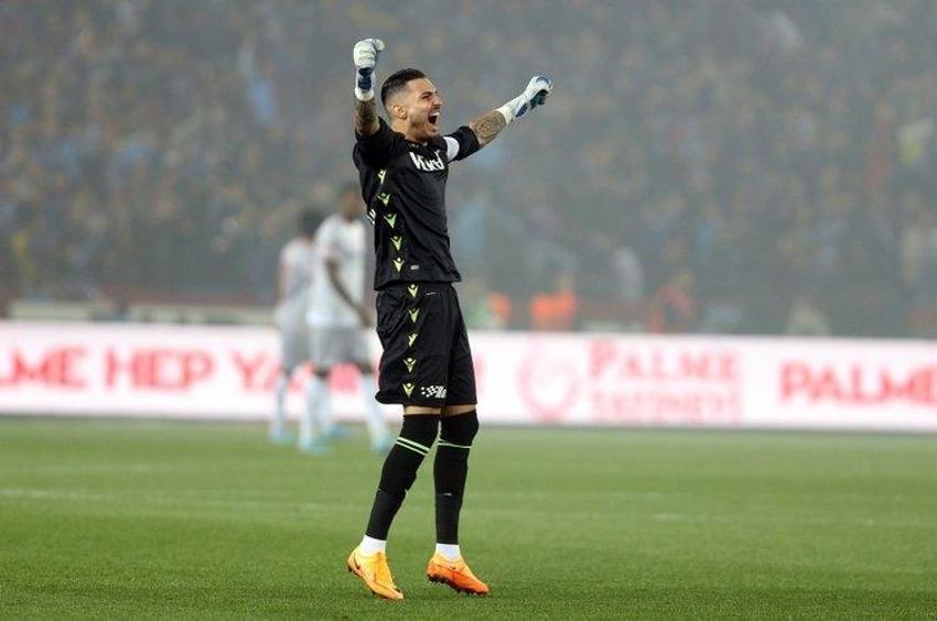 F.Bahçe'nin 15 milyon euro'luk yıldızını bedavaya alıyor! Prens Selman'dan Ali Koç'a şok