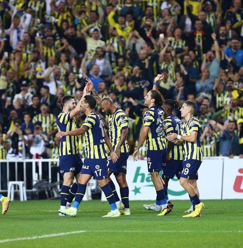 Fenerbahçe'de Son Dakika! Ali Koç'tan 3 yıllık imza...