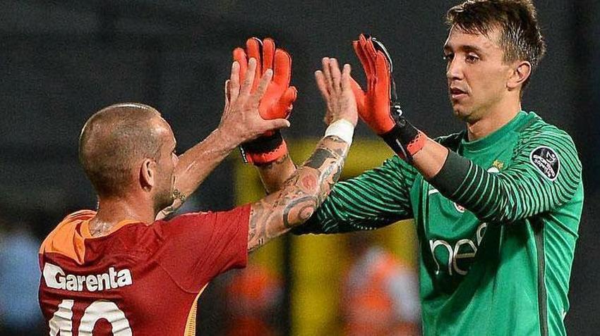 Wesley Sneijder'e sürpriz teklif! Galatasaray'dan takım arkadaşı davet etti...