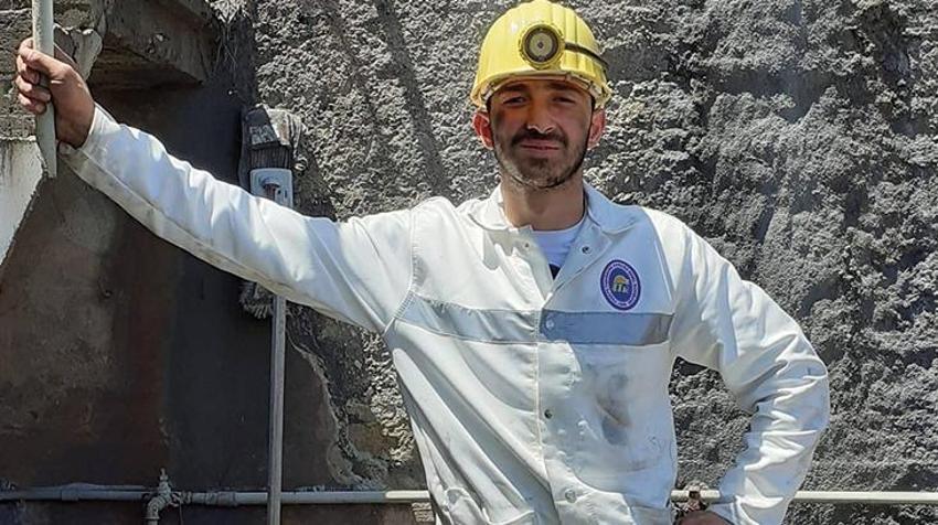Madencilerden geriye yürek yakan fotoğrafları kaldı: Güneşi görebilmek için karanlığı kazıyoruz