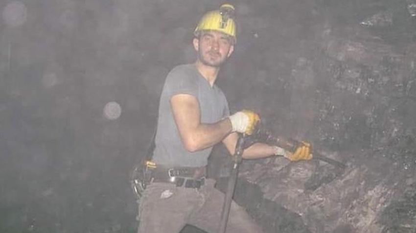 Madencilerden geriye yürek yakan fotoğrafları kaldı: Güneşi görebilmek için karanlığı kazıyoruz